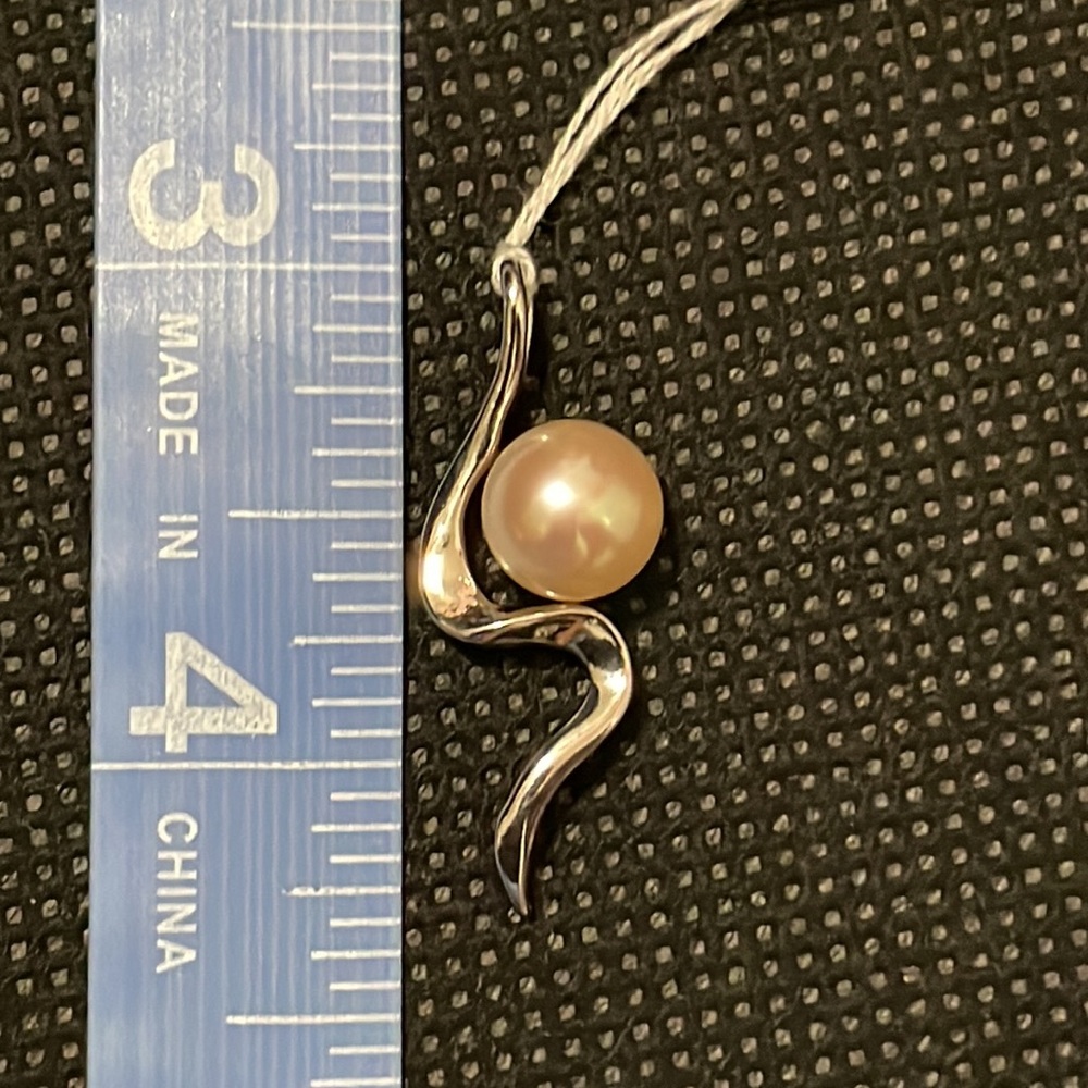 NWT Gorgeous Silver & Pearl Pendant - Picture 3 of 4